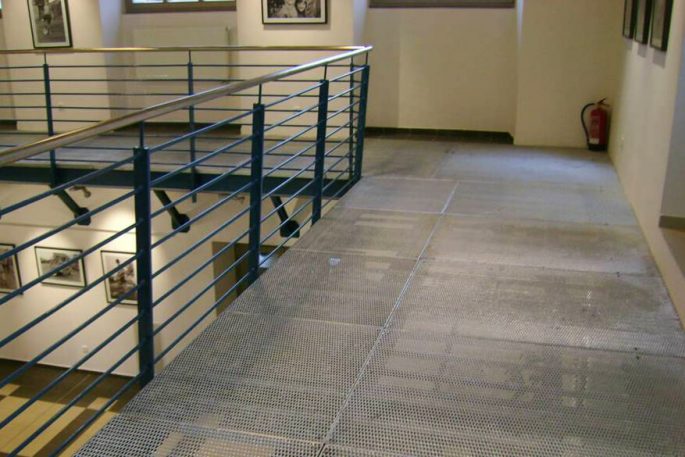 expanded metal flooring